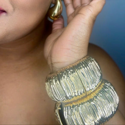 Textured Trendsetter Bangle