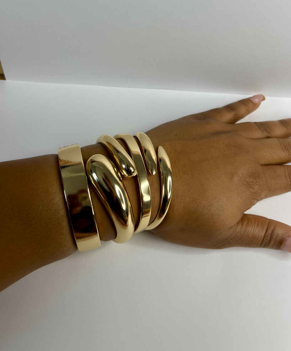 That's a wrap 6pcs gold-toned metal bangles